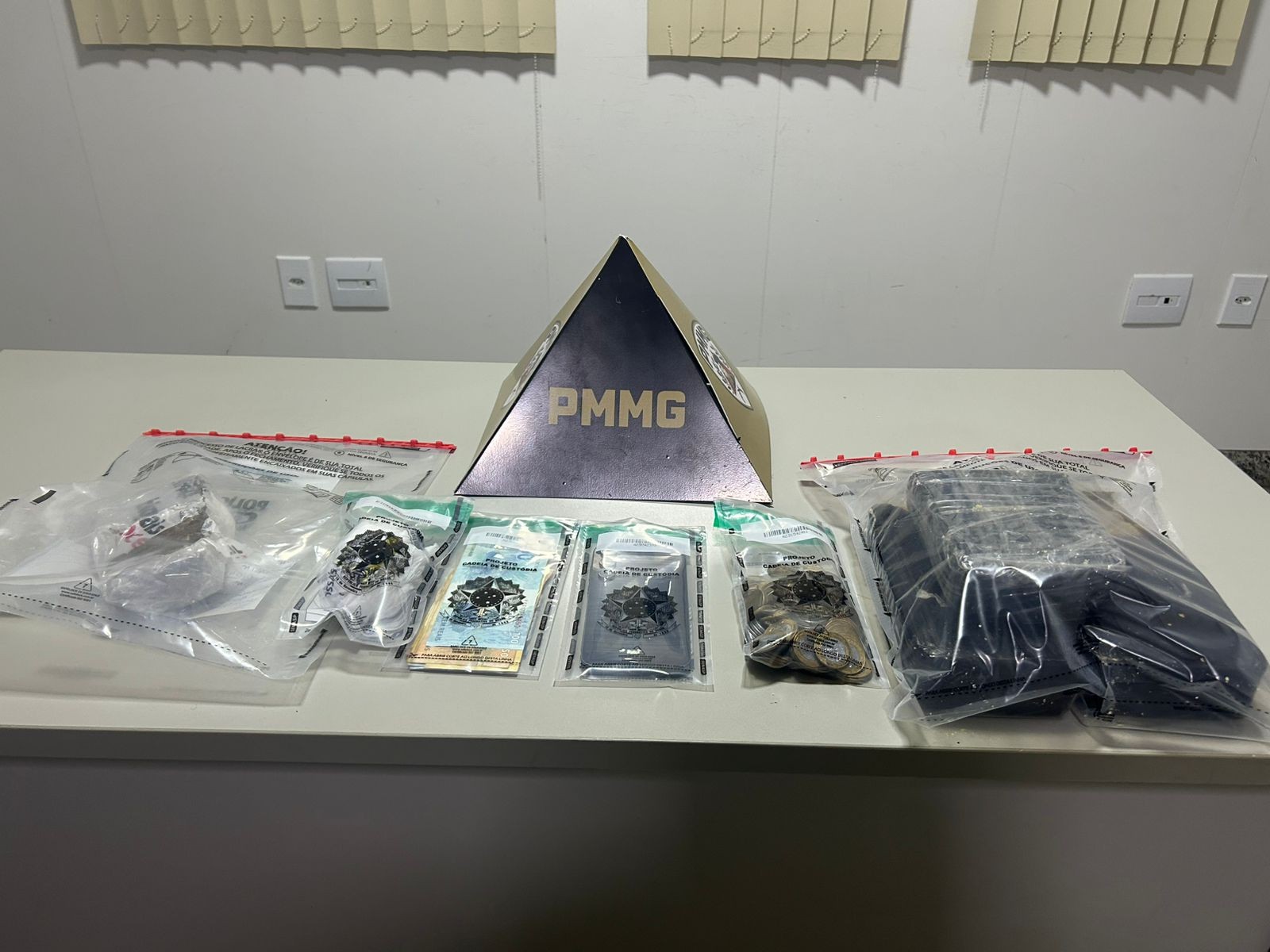 Foragido da Justiça é preso e leva policiais a local onde drogas estavam enterradas