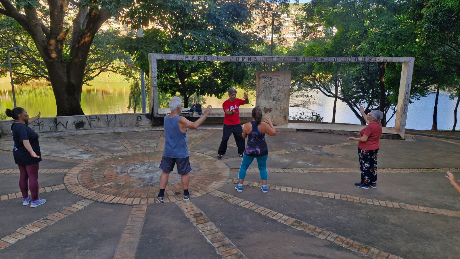 Aulas de Tai Chi Chuan são ofertadas gratuitamente para a população de BH