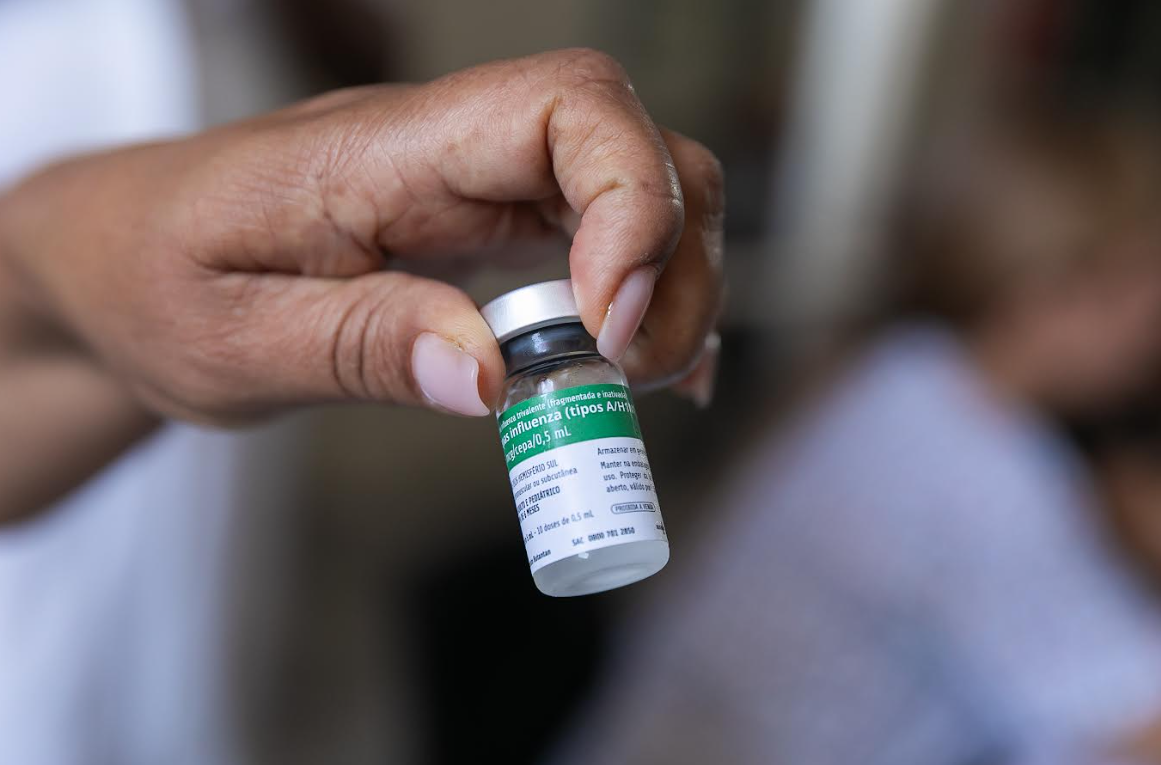 Dia D de vacinação contra a gripe acontece neste sábado (11)