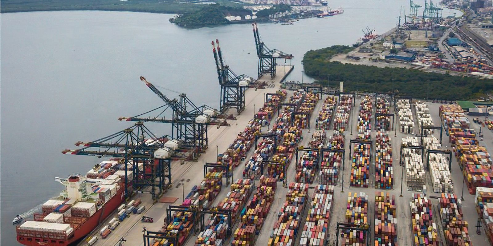 Porto de Santos prioriza desembarque de navios com combustível