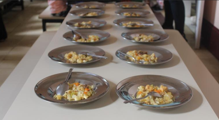 Profissionais das cozinhas escolares participam de curso sobre boas práticas alimentares